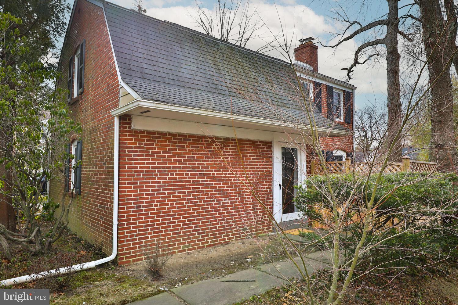 408 E Wynnewood Rd