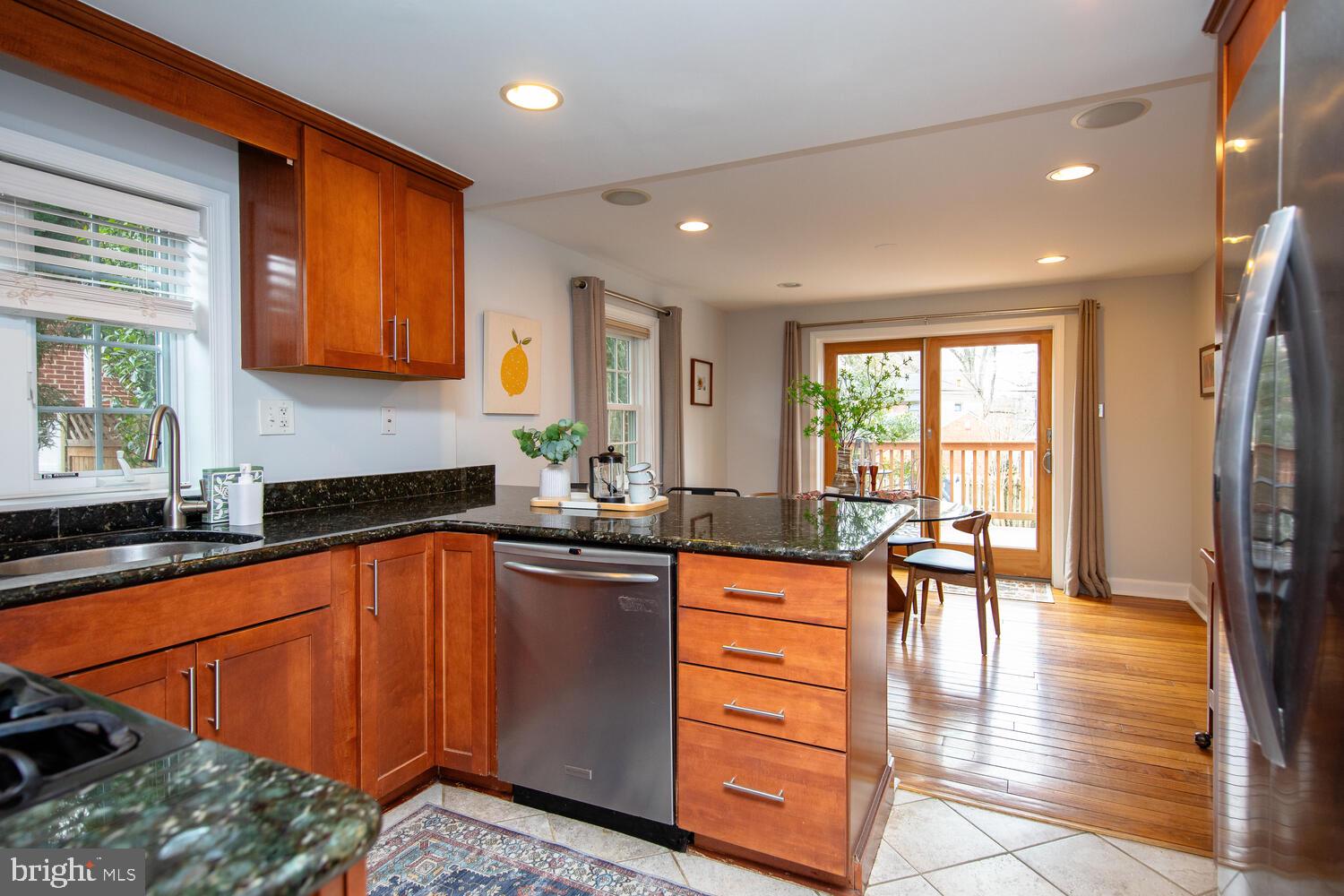 408 E Wynnewood Rd