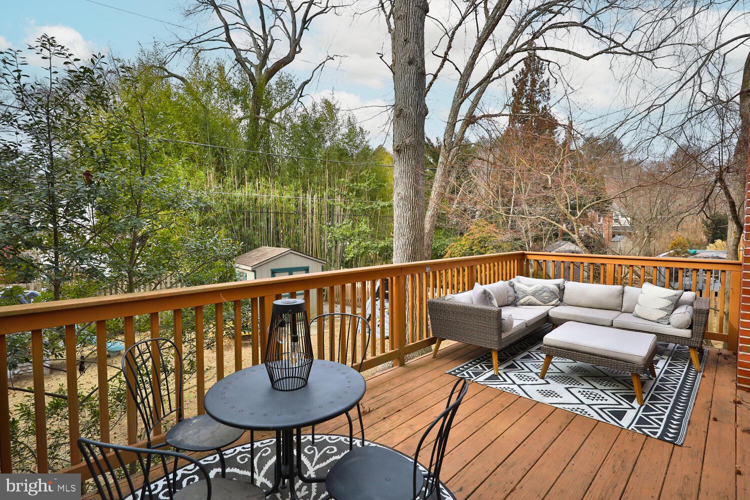 408 E Wynnewood Rd