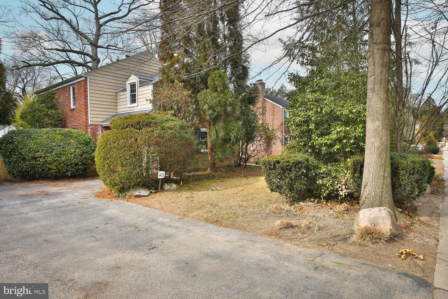 408 E Wynnewood Rd