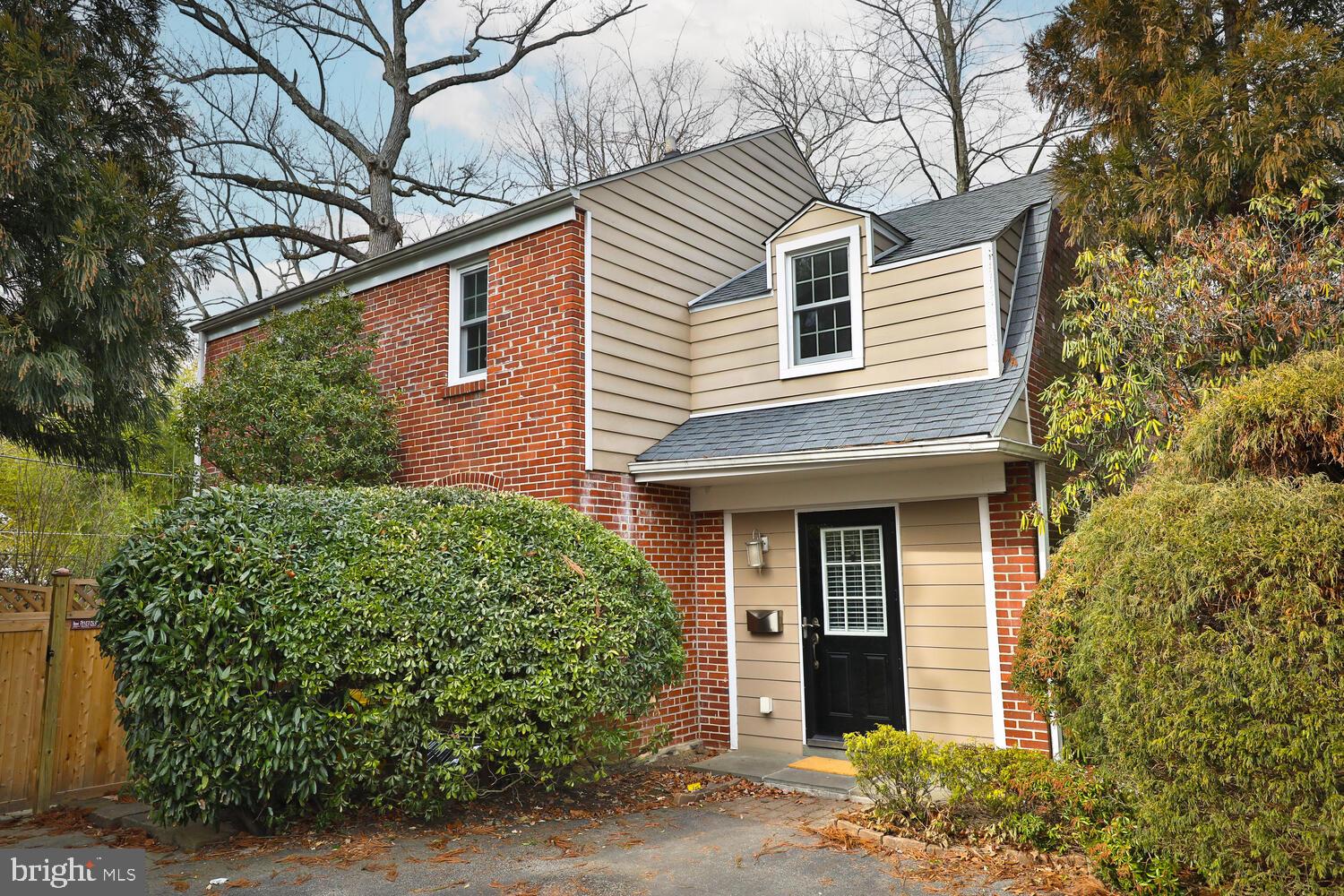 408 E Wynnewood Rd