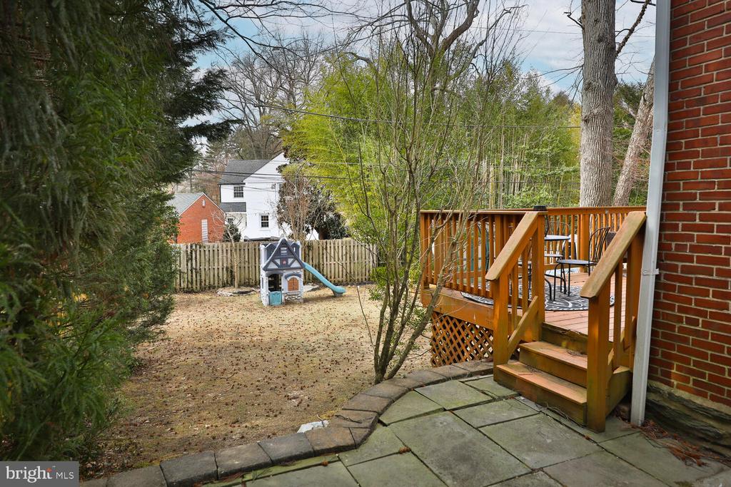 408 E Wynnewood Rd