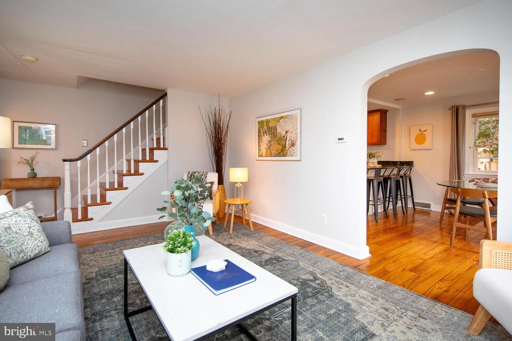 408 E Wynnewood Rd