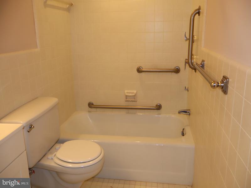 191 Presidential Blvd #R-915b