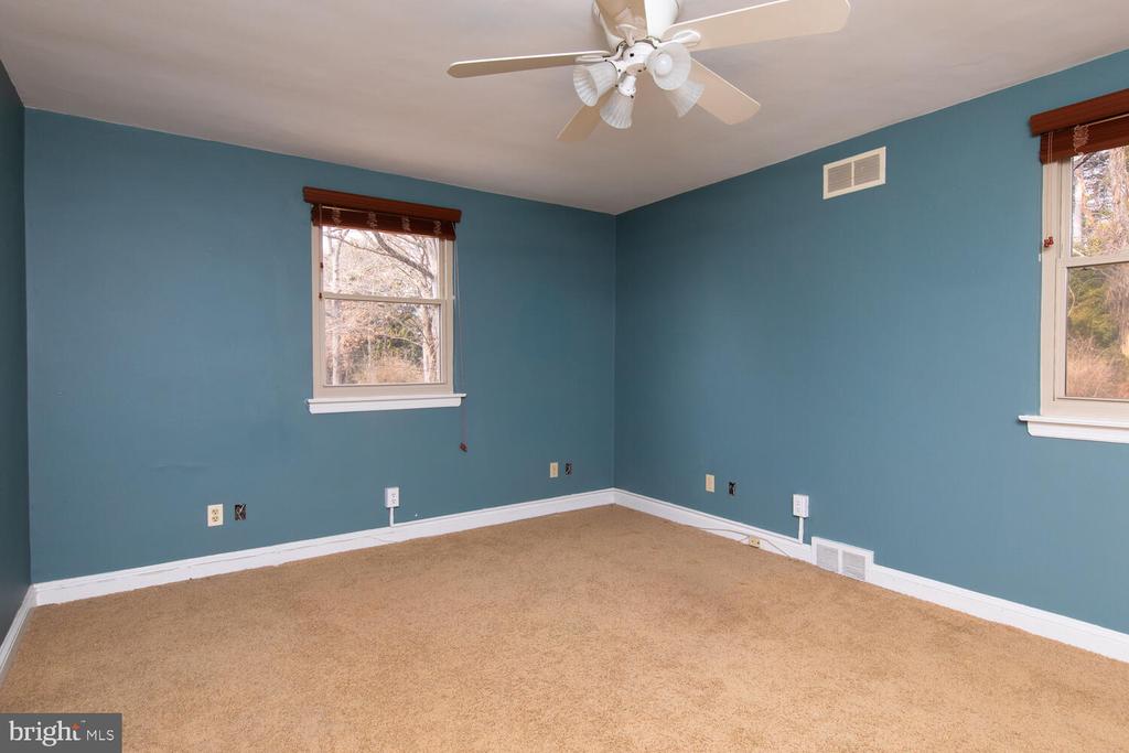 127 Kingston Rd
