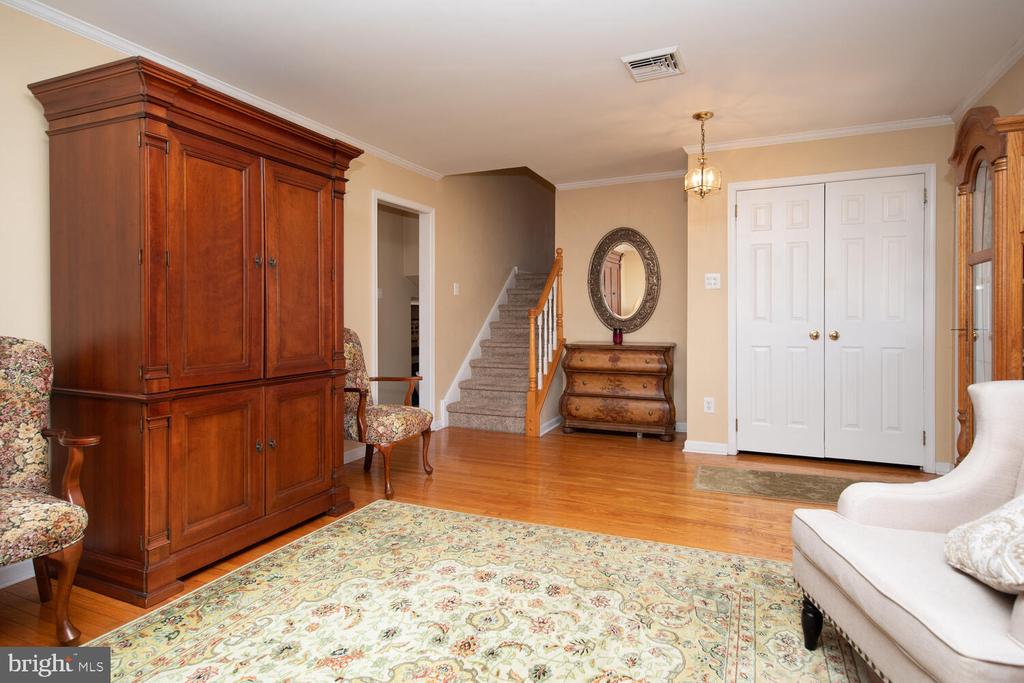 1655 Ludwell Dr