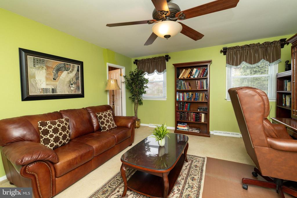 7815 Chandler