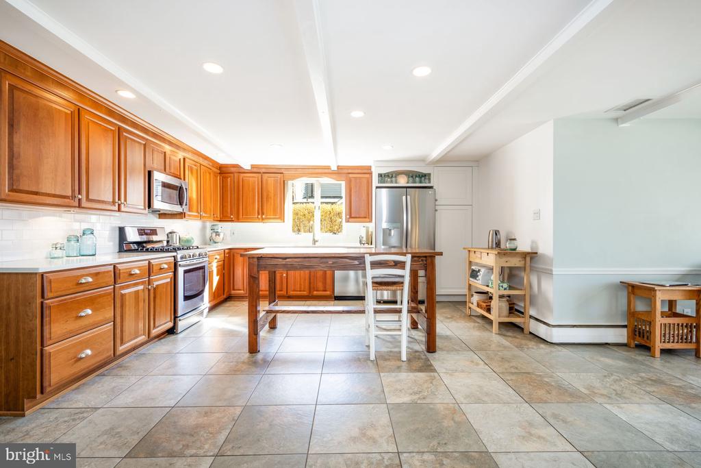 18 Rose Ln