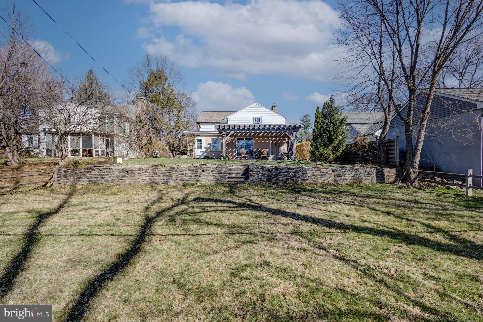 18 Rose Ln