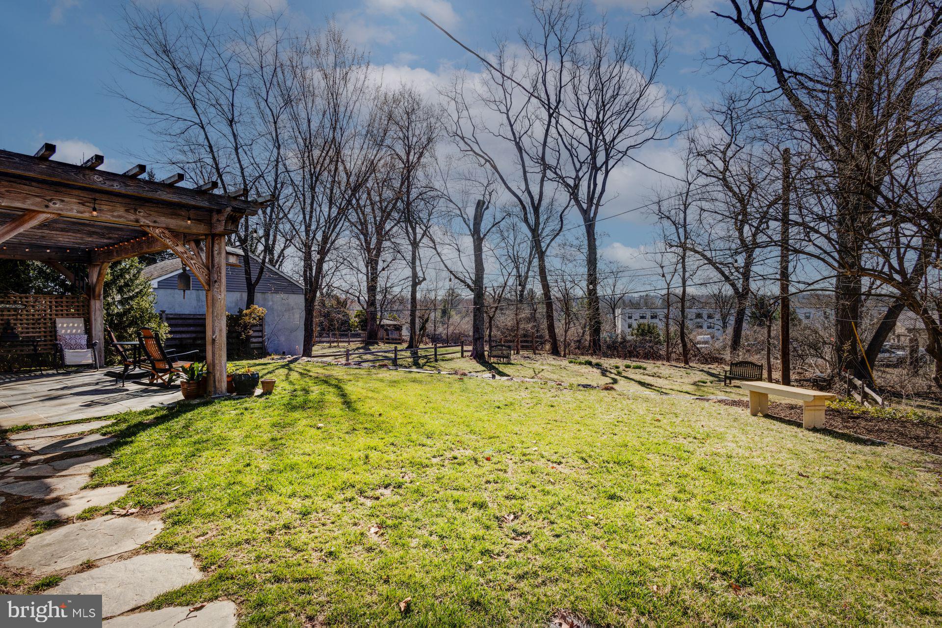 18 Rose Ln