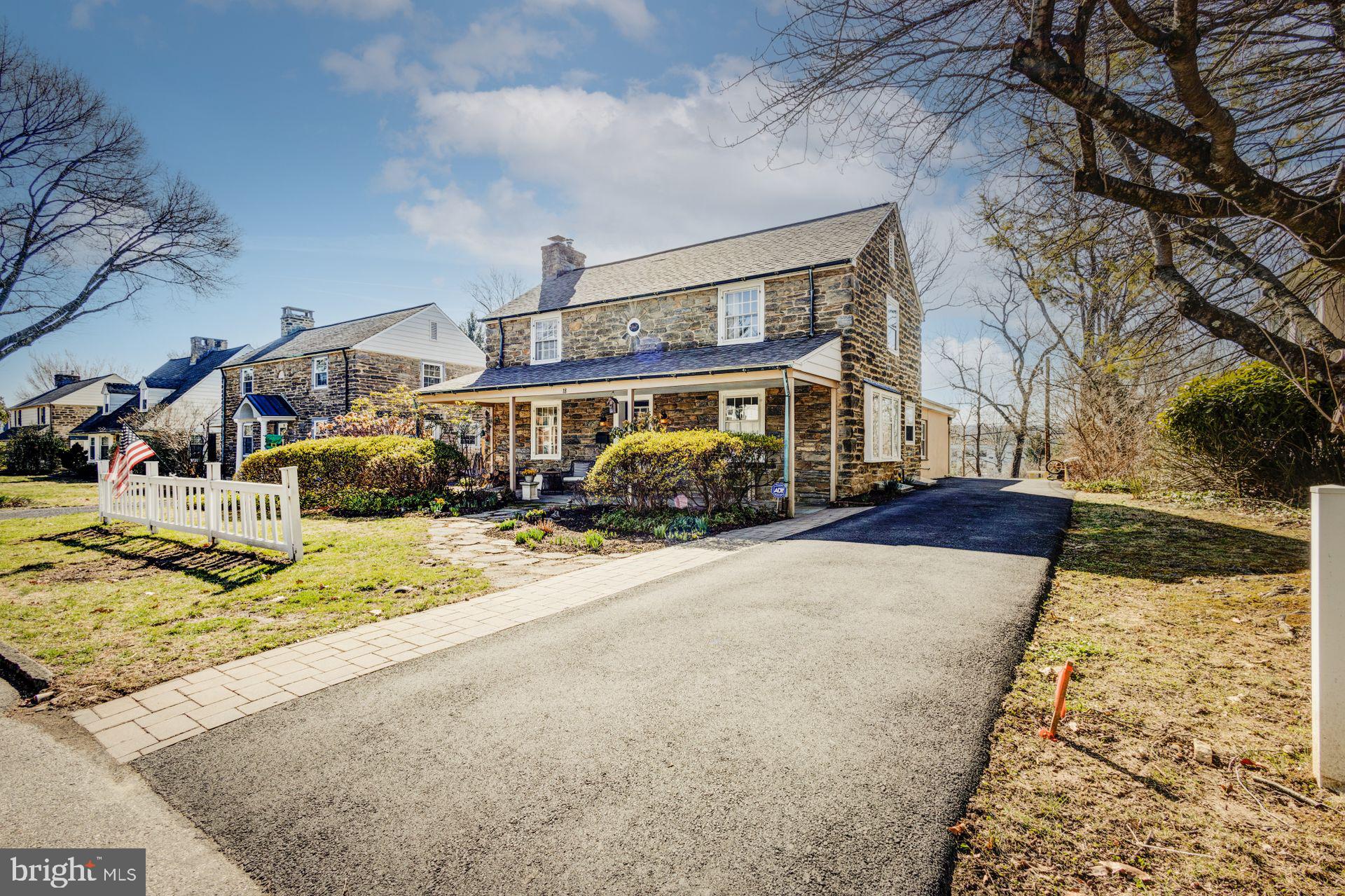18 Rose Ln