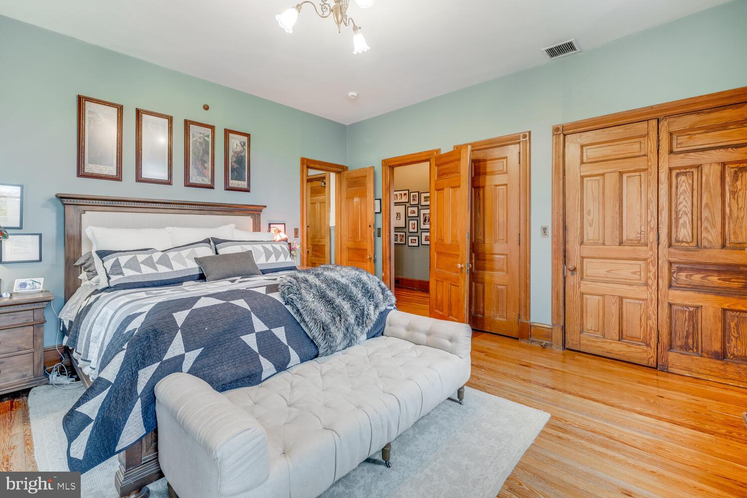 157 Fernbrook Ave