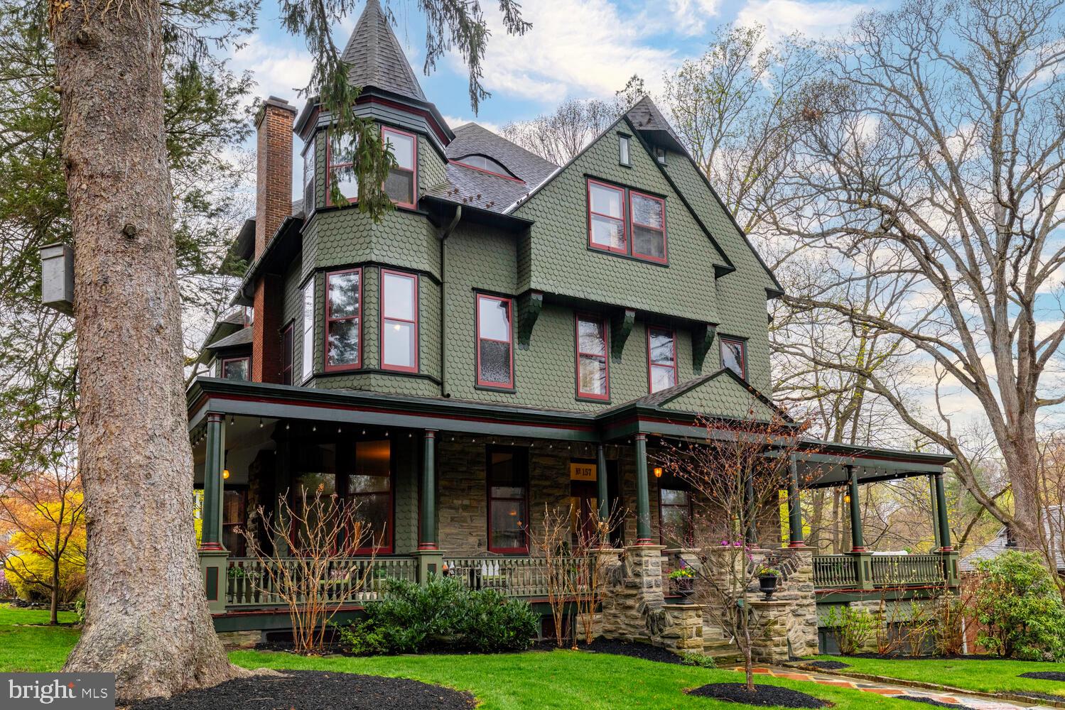 157 Fernbrook Ave