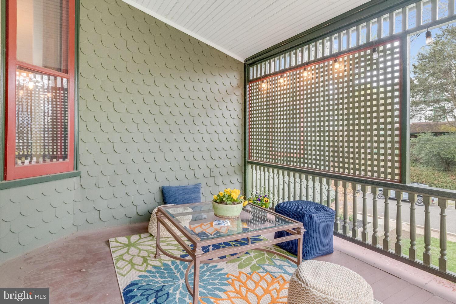 157 Fernbrook Ave