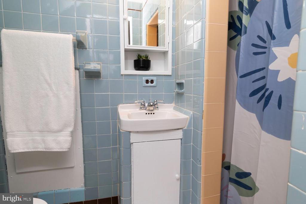 157 Fernbrook Ave