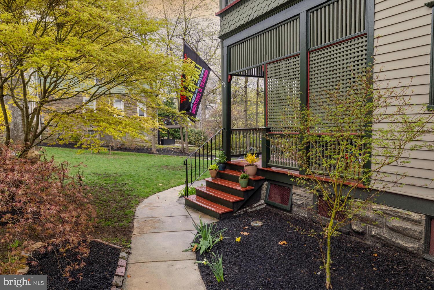 157 Fernbrook Ave