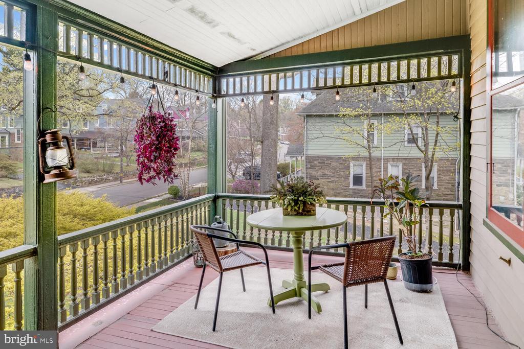 157 Fernbrook Ave