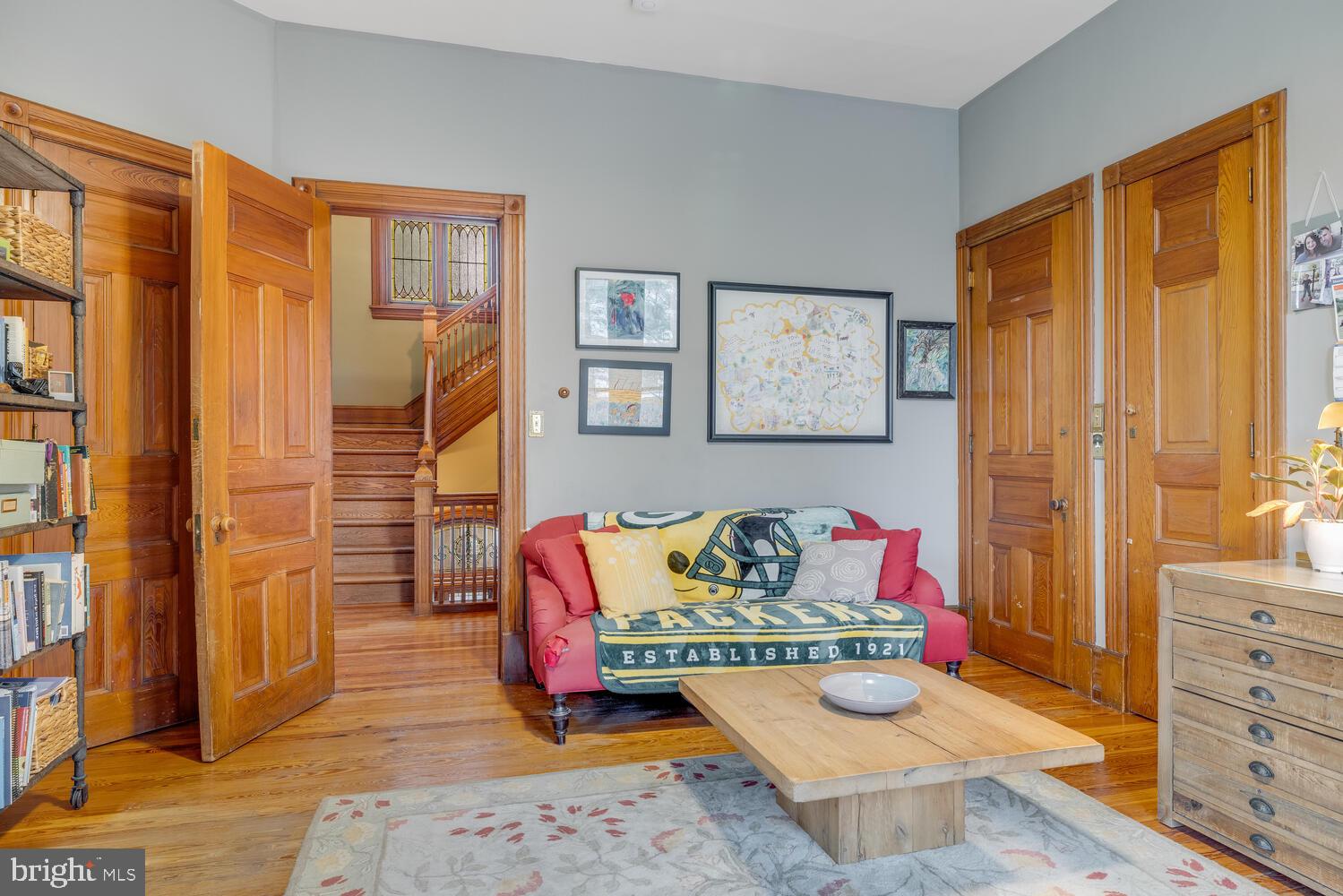 157 Fernbrook Ave