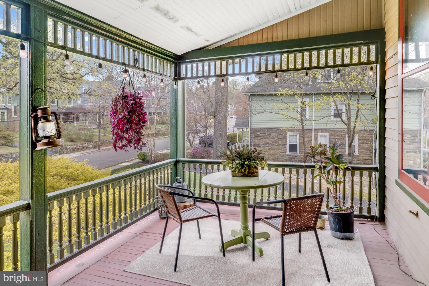 157 Fernbrook Ave