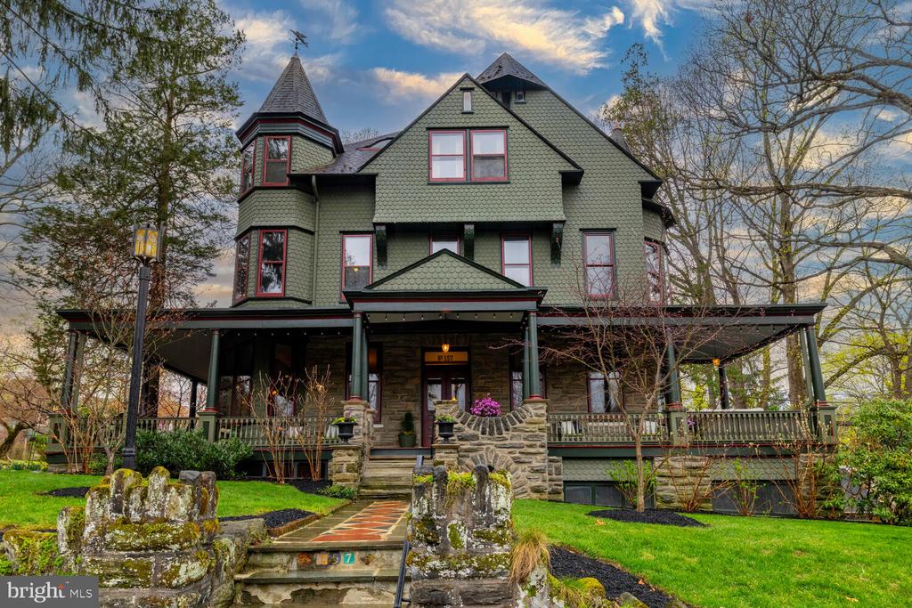 157 Fernbrook Ave