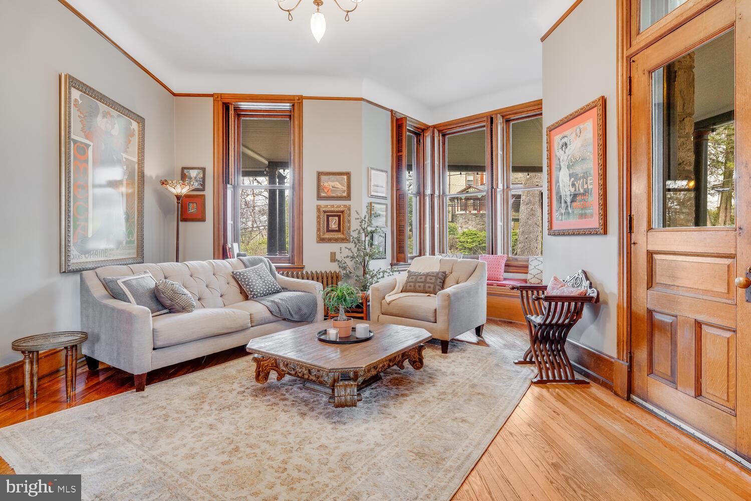 157 Fernbrook Ave