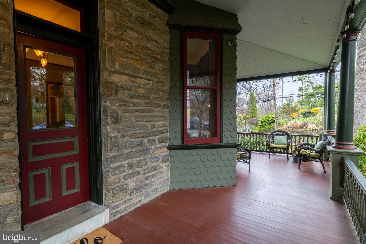 157 Fernbrook Ave