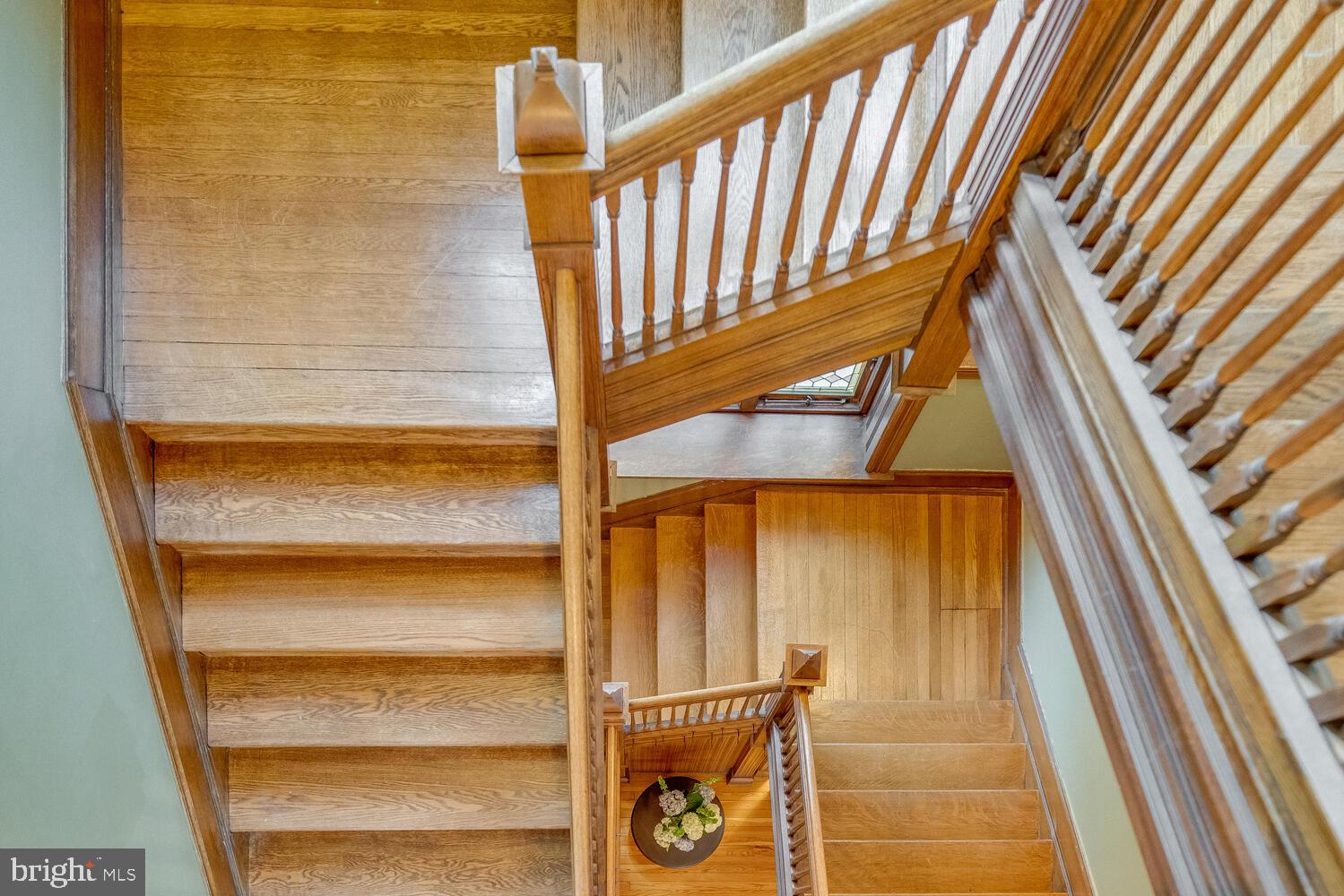 157 Fernbrook Ave