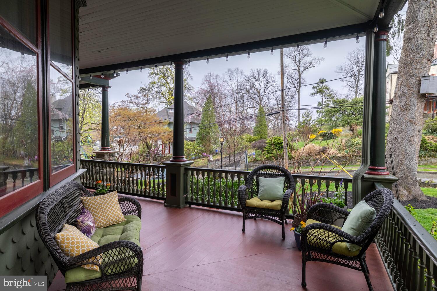 157 Fernbrook Ave