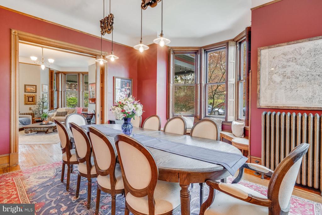 157 Fernbrook Ave
