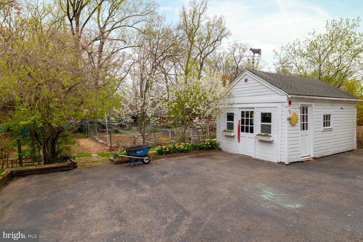2923 Hannah Ave