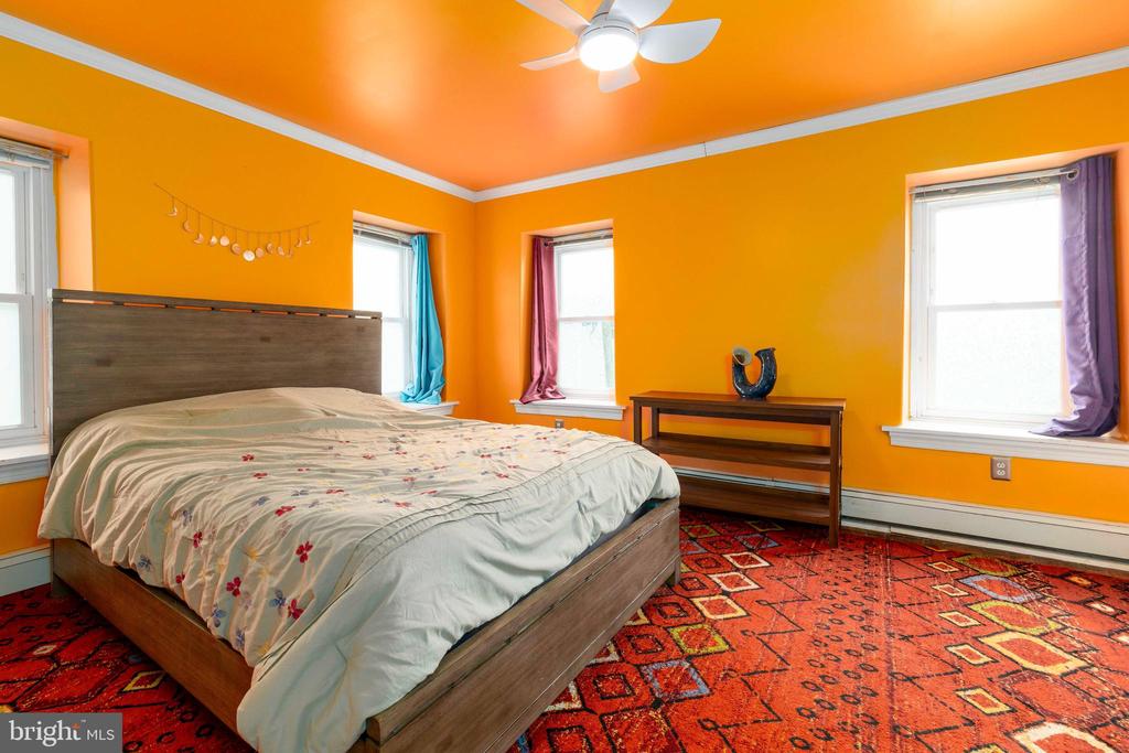92 Orange Ave