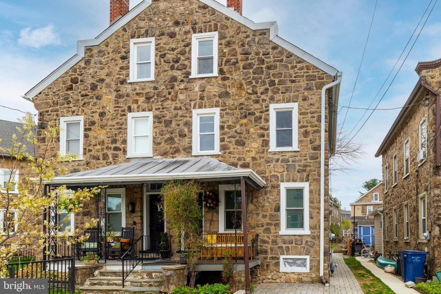 92 Orange Ave