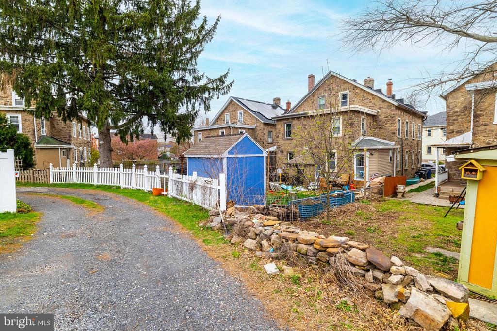 92 Orange Ave