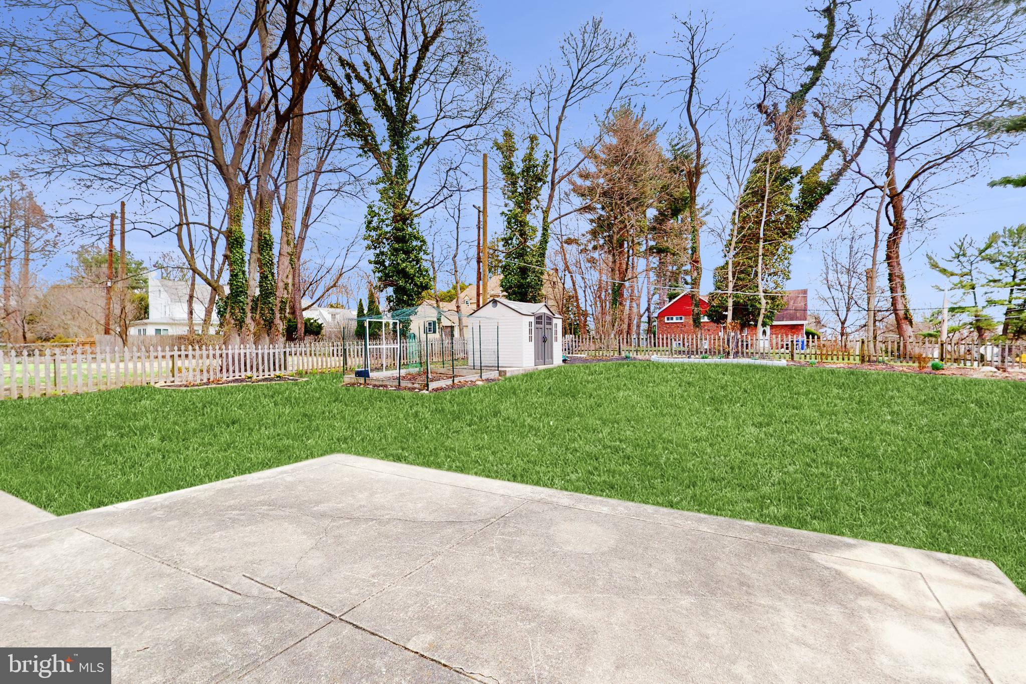 19 Laburnum Ln