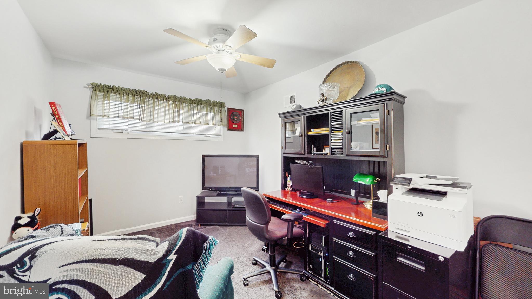 19 Laburnum Ln