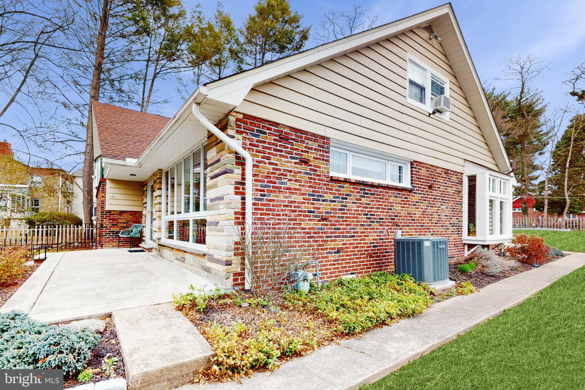 19 Laburnum Ln