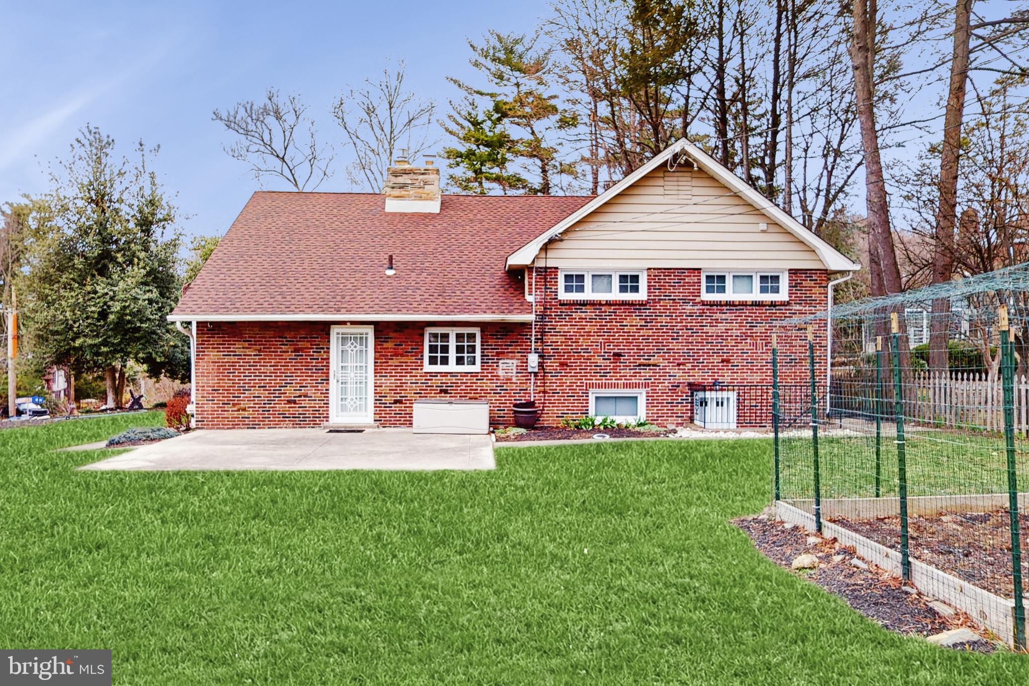 19 Laburnum Ln