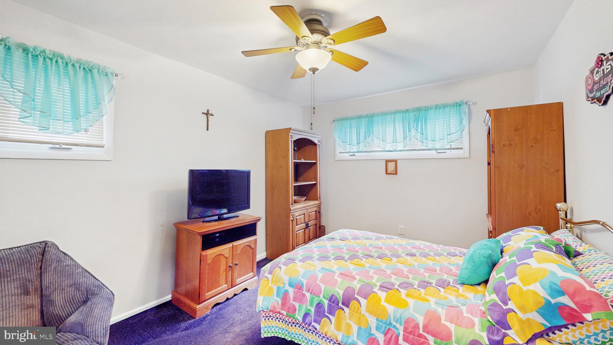 19 Laburnum Ln