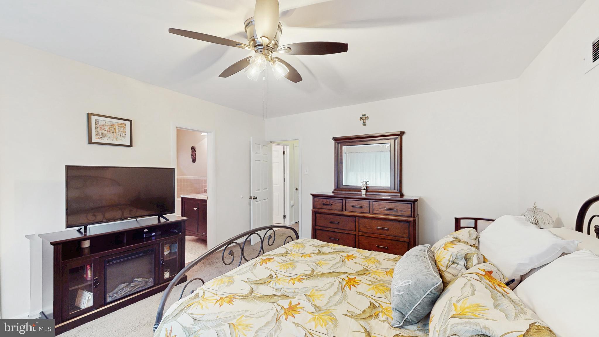 19 Laburnum Ln