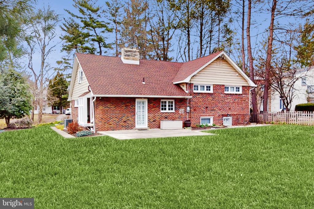 19 Laburnum Ln