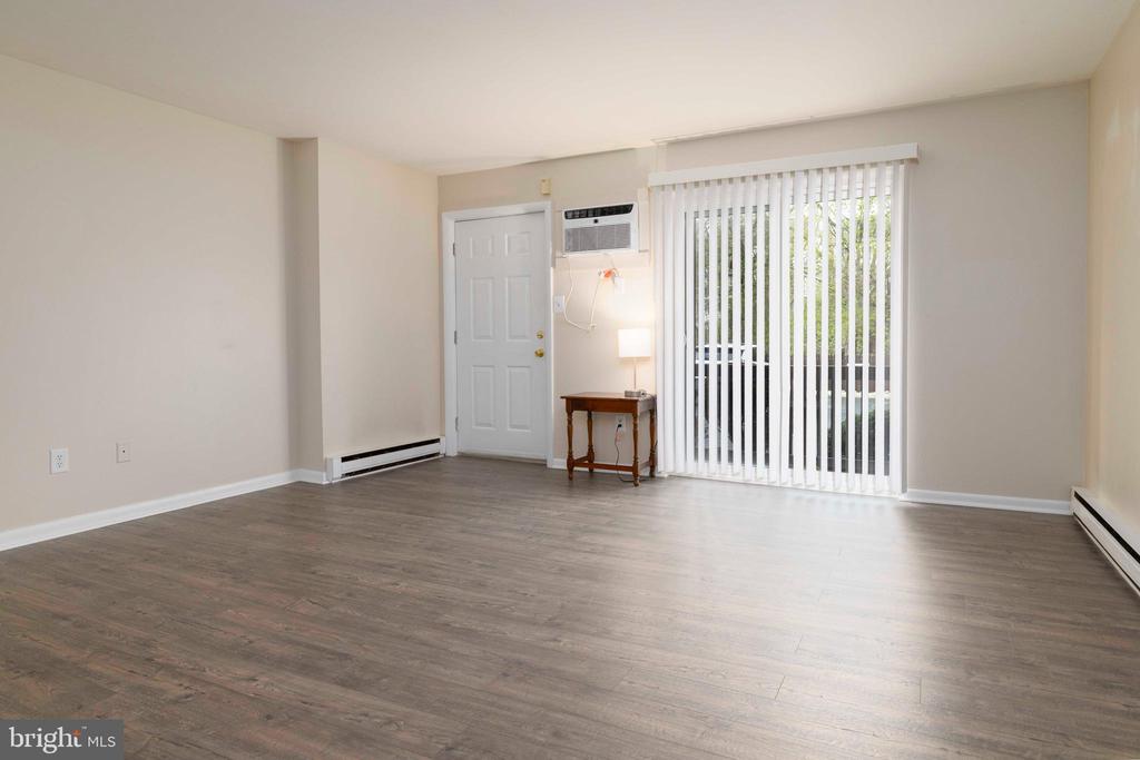 212 W 1ST AVE #13