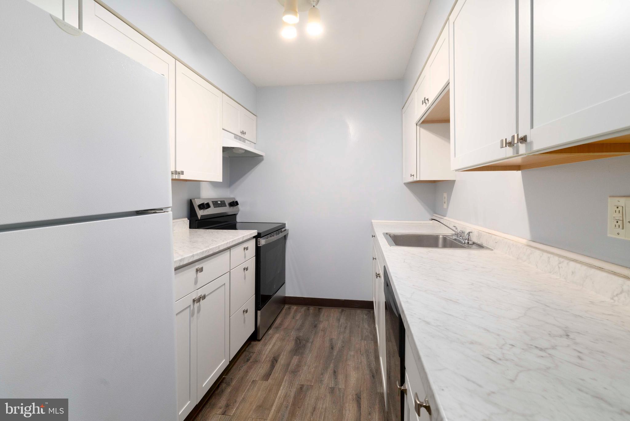 212 W 1ST AVE #13