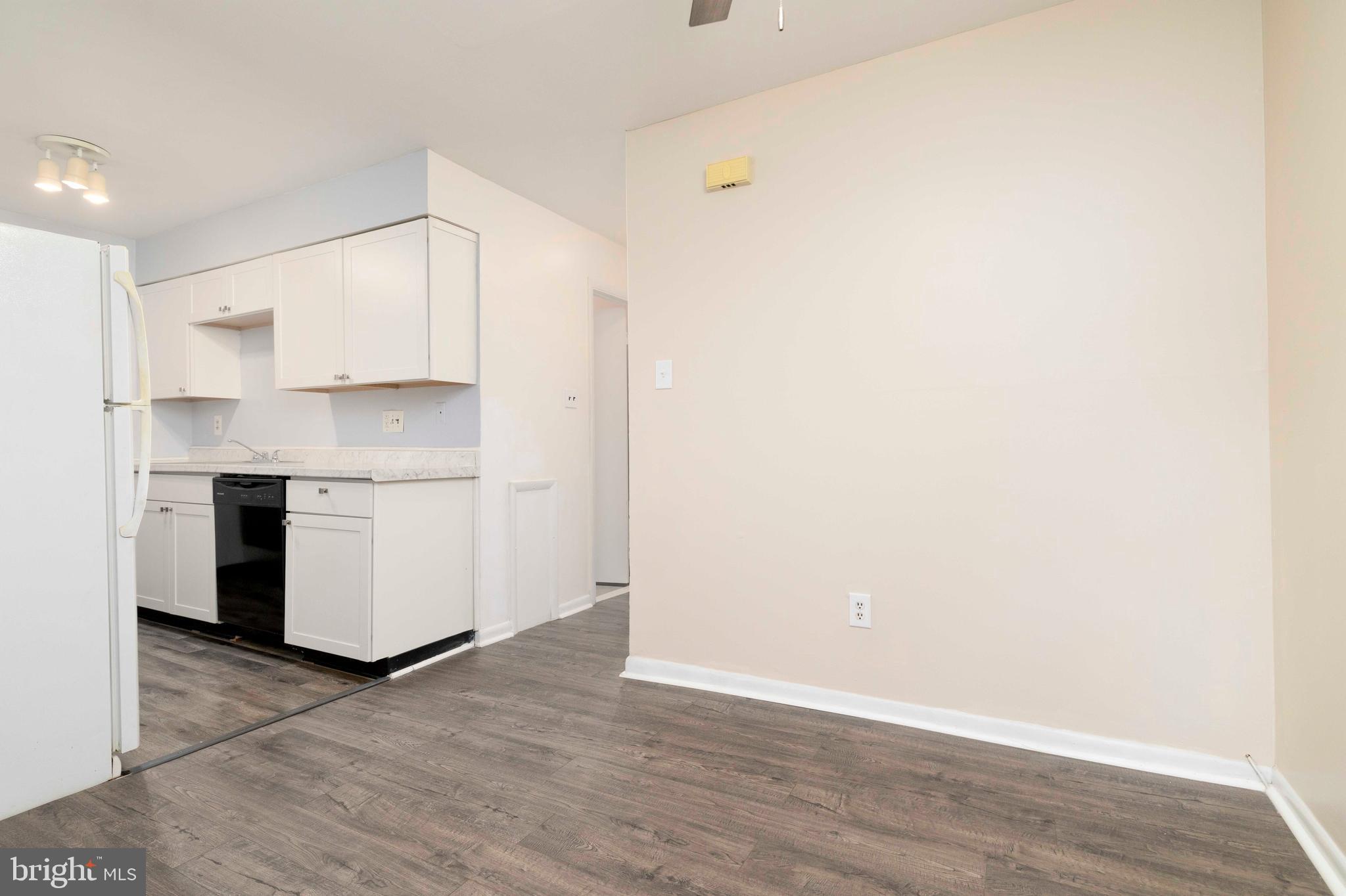 212 W 1ST AVE #13