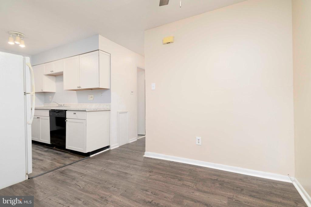 212 W 1ST AVE #13