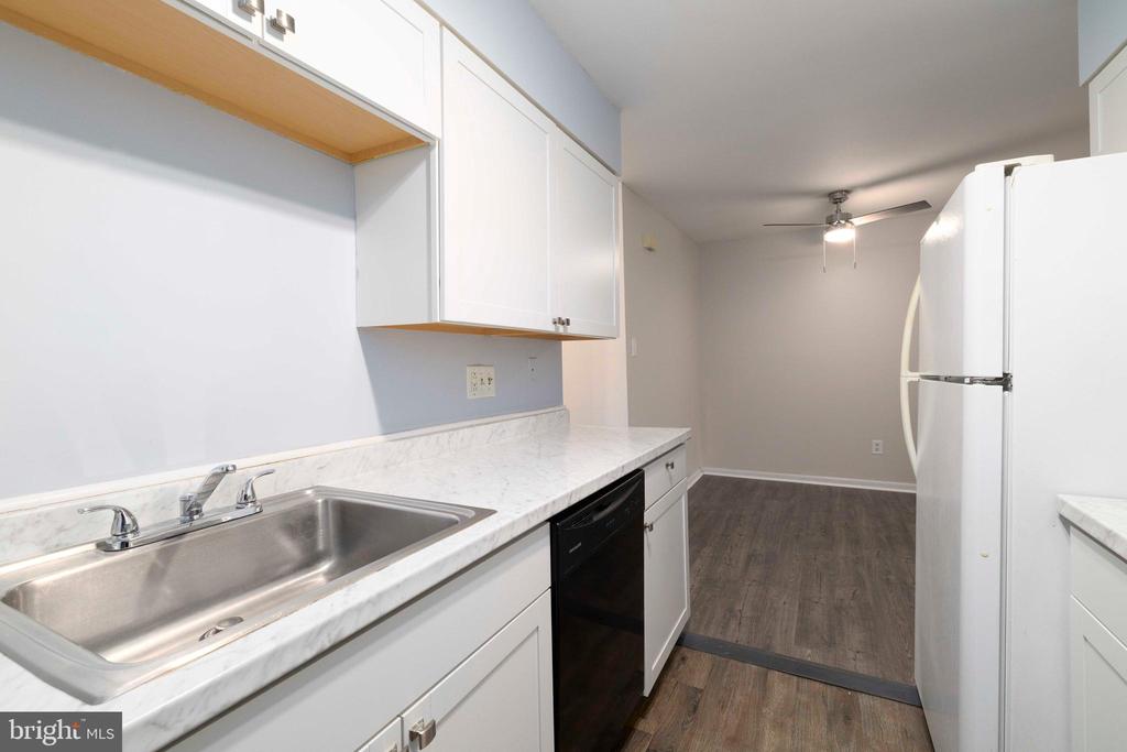 212 W 1ST AVE #13