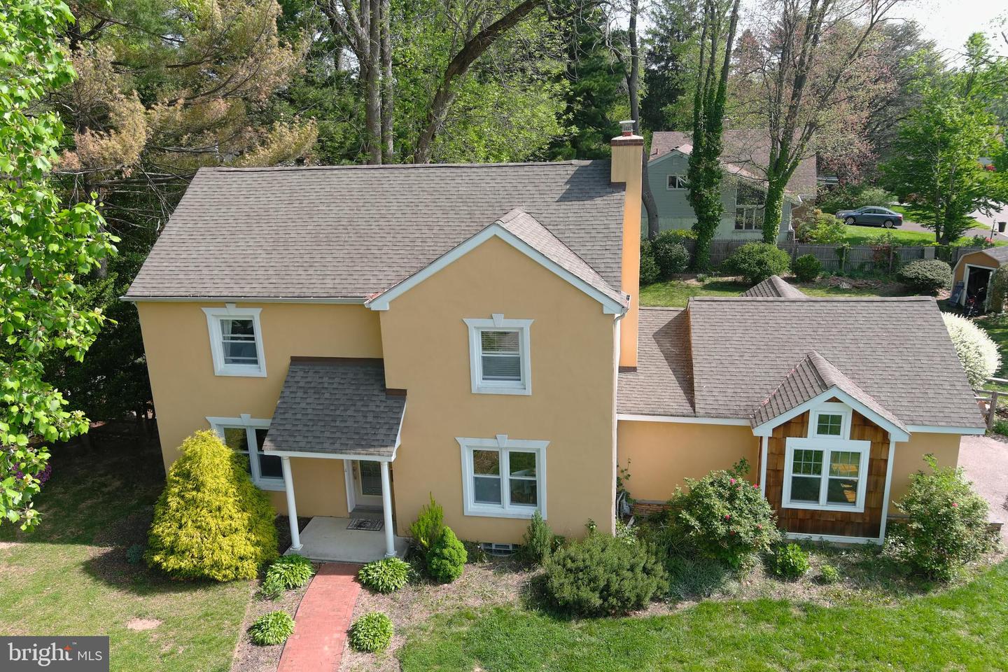 525 Croyden Rd