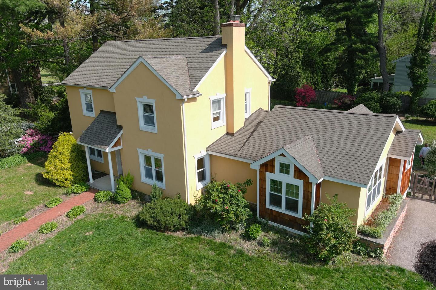 525 Croyden Rd