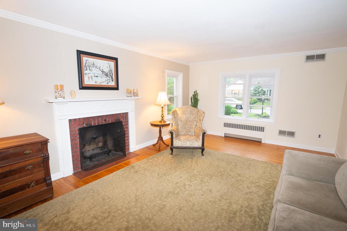 525 Croyden Rd