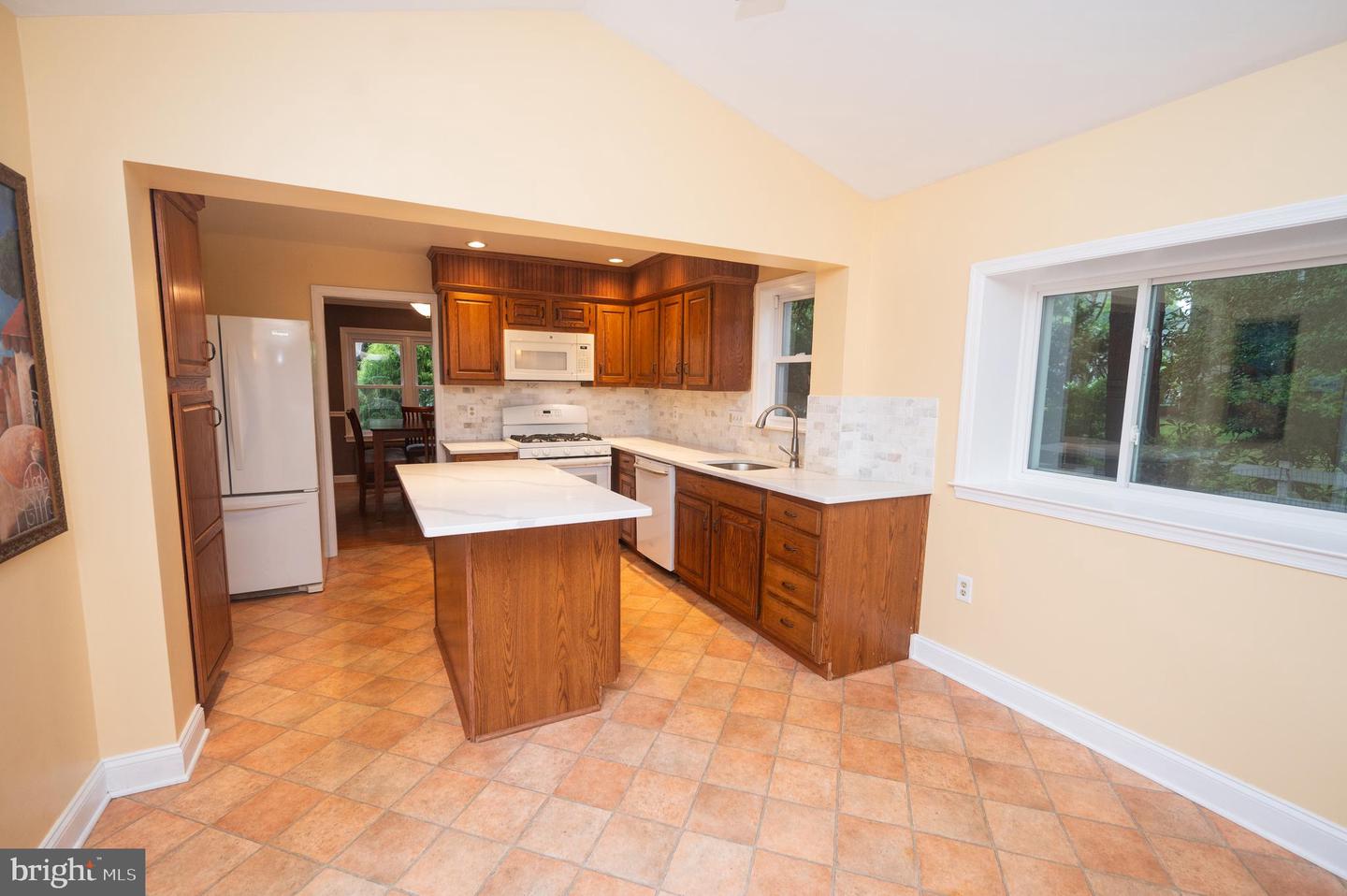 525 Croyden Rd