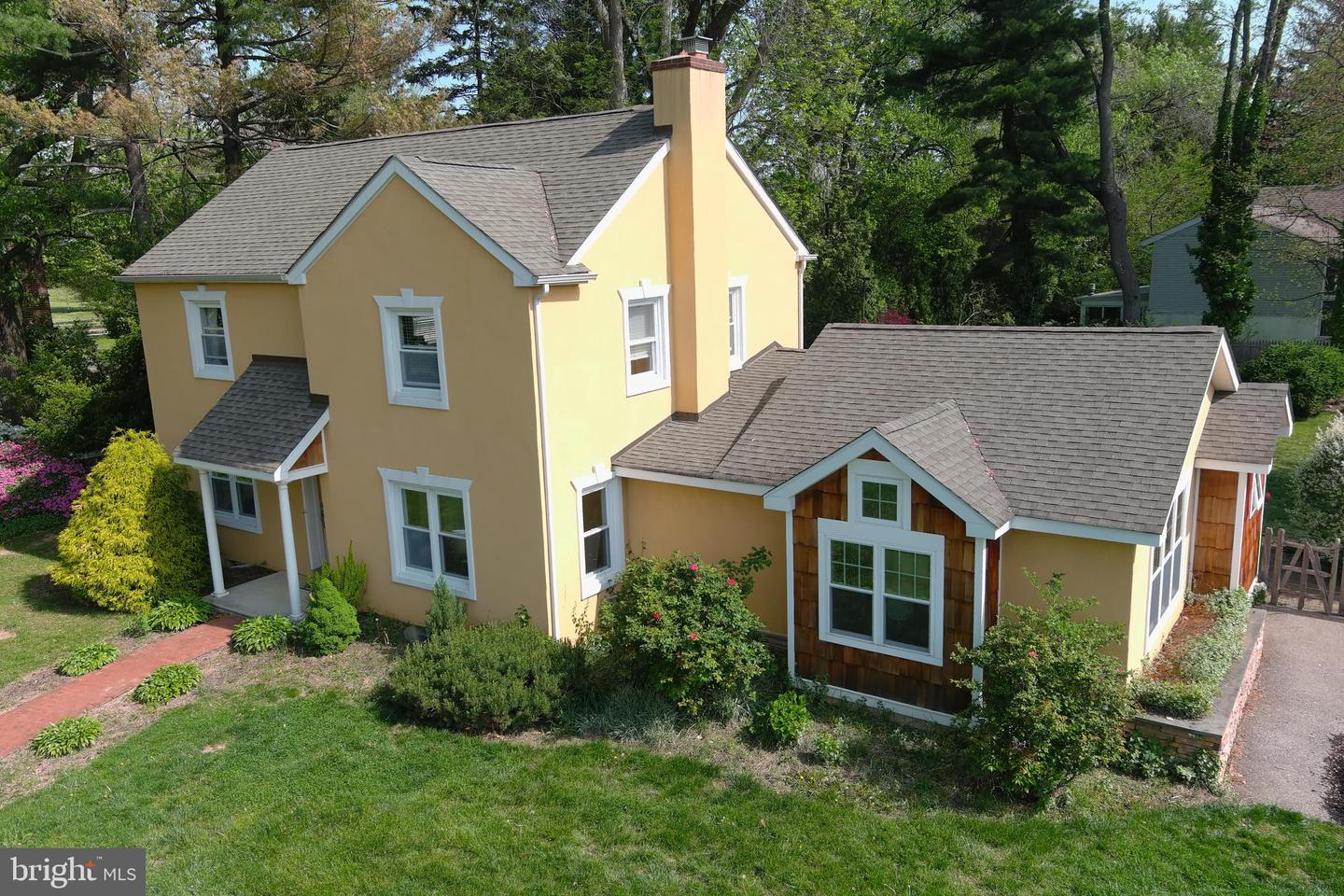 525 Croyden Rd